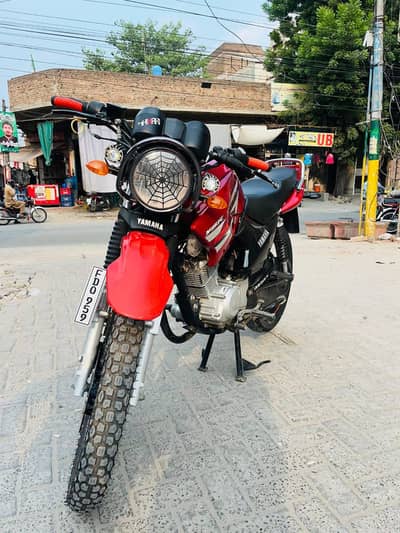 baike bilkol saf Hy koi Kam NAI hone Wala japnes modal Hy