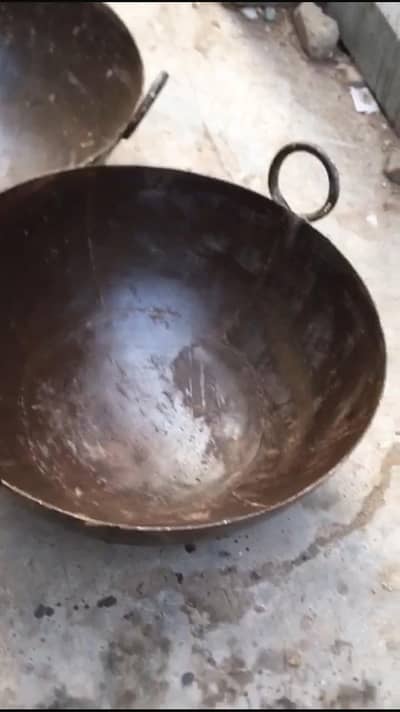 iron karhai commercial use weight 22 kg each