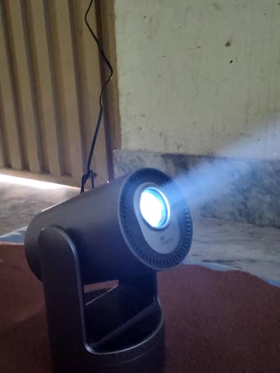 Borrego Smart 7 HD Projector - Built-in Battery Android Projector