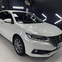 Toyota Premio 2018