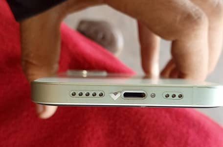 i phone 12 10 of 10 condition seal pack non PTa 128 gb all ok