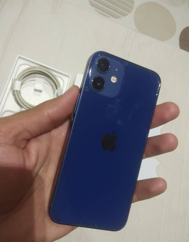 iPhone 12 mini 4