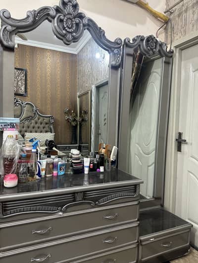 Beautiful design bed set