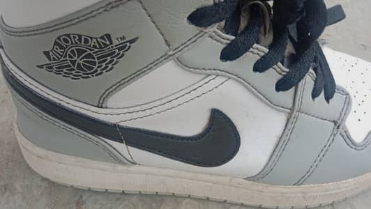 Nike air Jordan 1 mid grey/black color 7number for boys