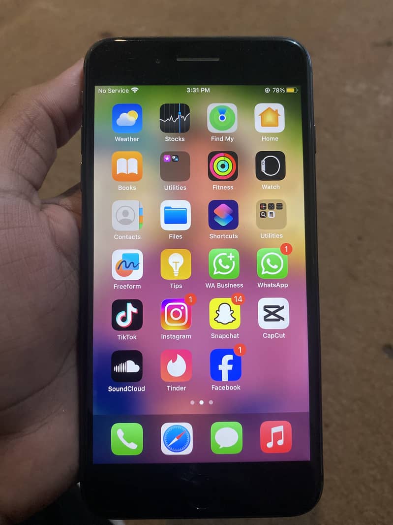 Apple iPhone 8 Plus 0