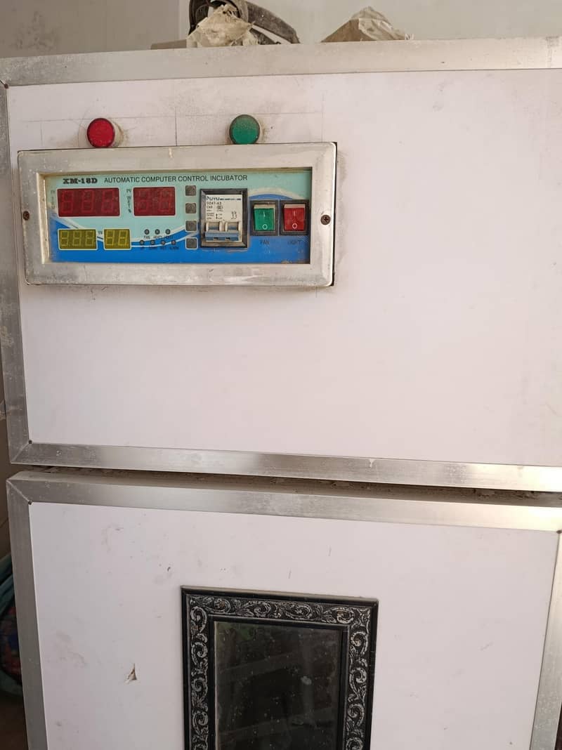 Automatic 300 Plus egg incubator . 1