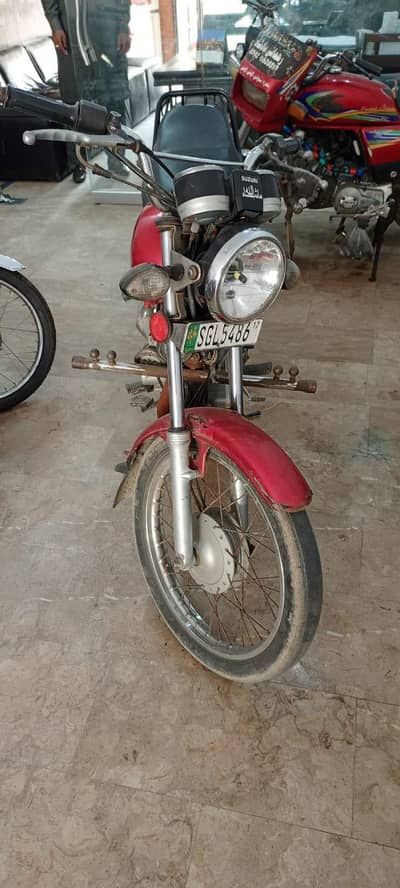 Sulking Gs 150 Best condition slightly driven and all okay urgent sell