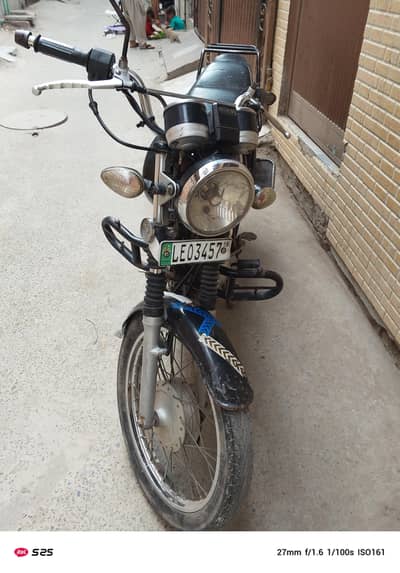 Suzuki GS 150