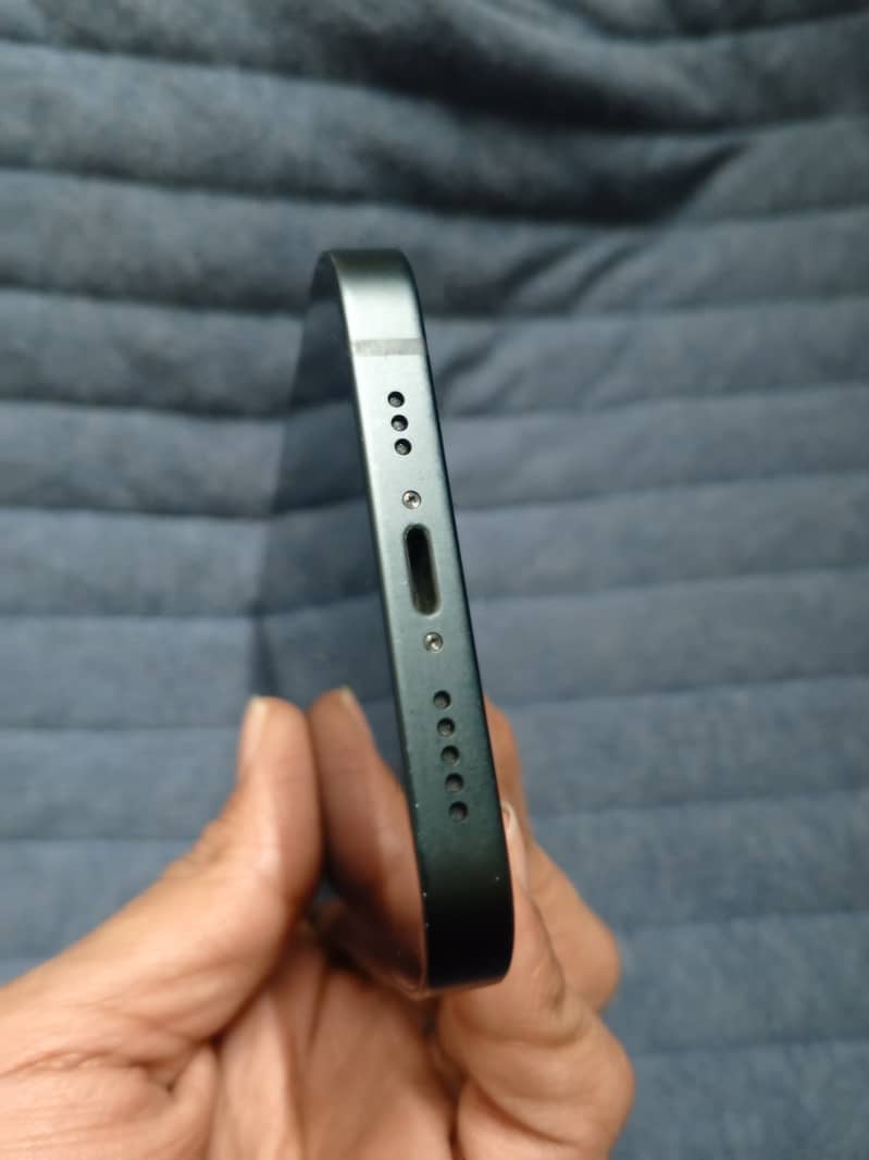 iPhone 14 4