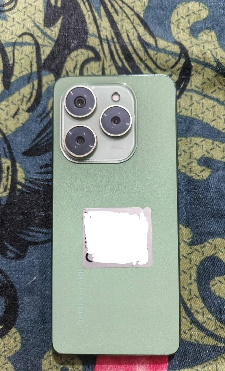 Tecno Spark 20 pro 0