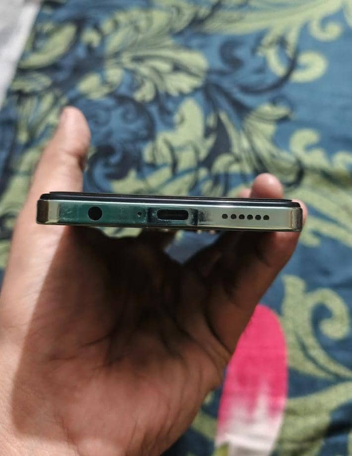 Tecno Spark 20 pro 3