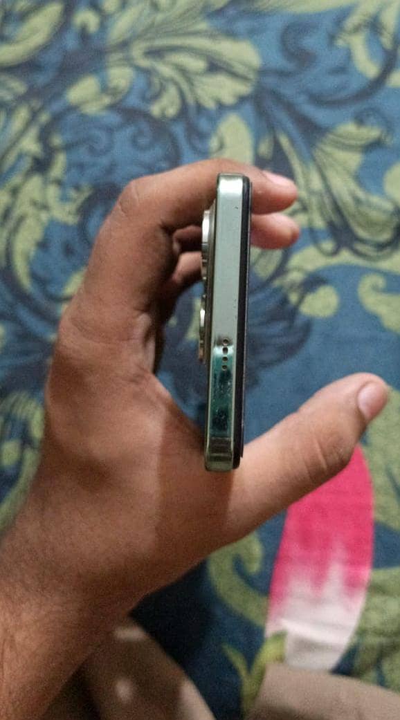 Tecno Spark 20 pro 4