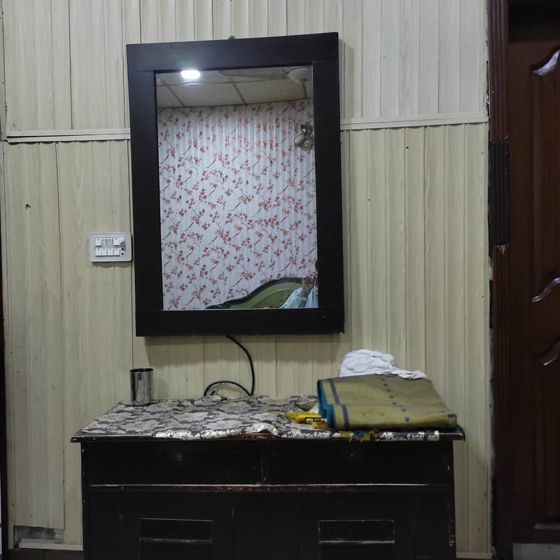 complete bed set (bed, side tables, dressing table) 7