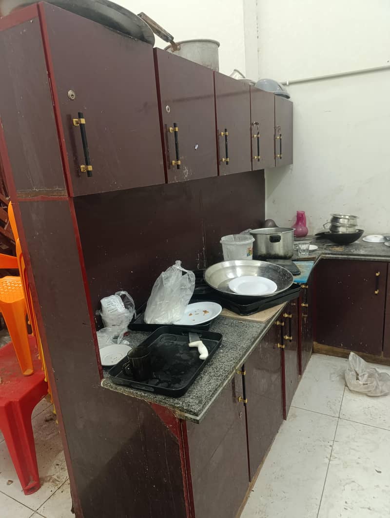 گلشن معمار میں ریسٹورنٹ کا مکمل سامان نیو کنڈیشن   سیل کیلئے دستیاب ہے 7