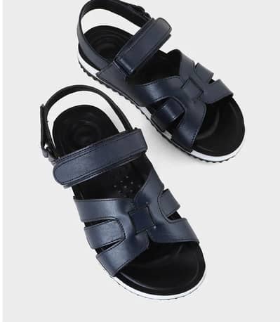 insignia box pack shoes