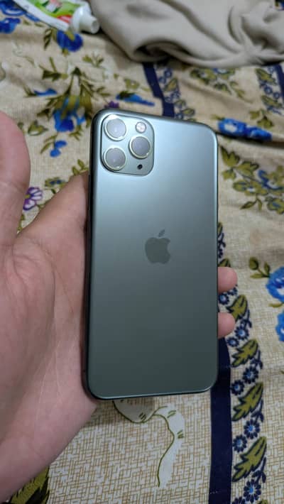 iphone 11pro condition: 10/10 factory unlocked bh;64 service