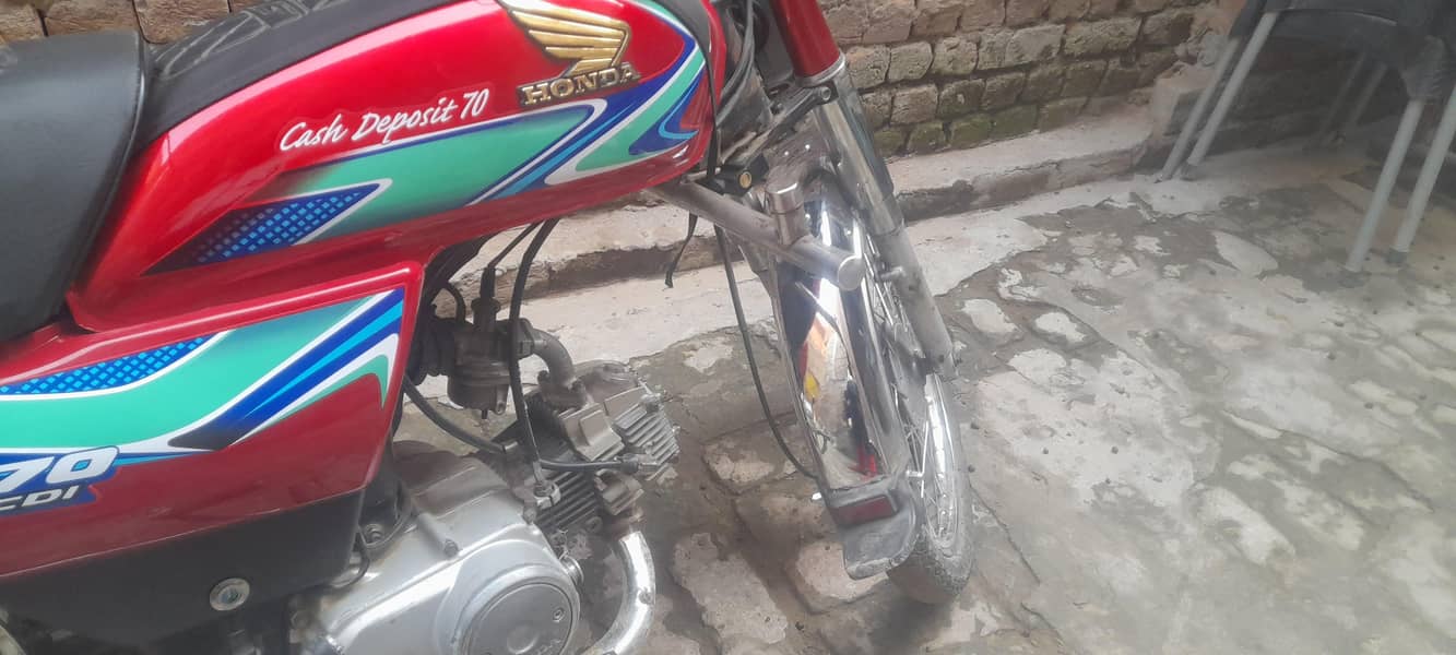 جس کو چاہیے وہی رابطہ کرے انجن ٹوٹل جینین ہے فضول لوگ دور رہیں 1