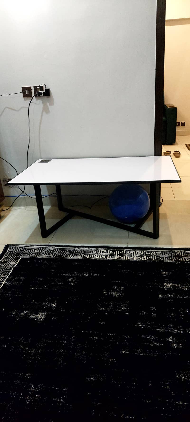 Centre table 9500 0
