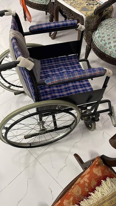 WHEEL CHAIR