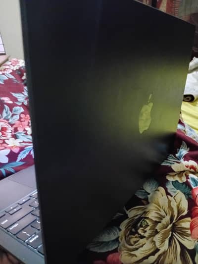 MacBook air m2 16/512