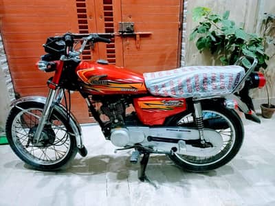 united 125 2017 Model all documents location north Karachi 4k