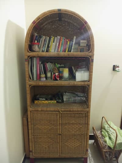 Book Shelve, Seaty & TV