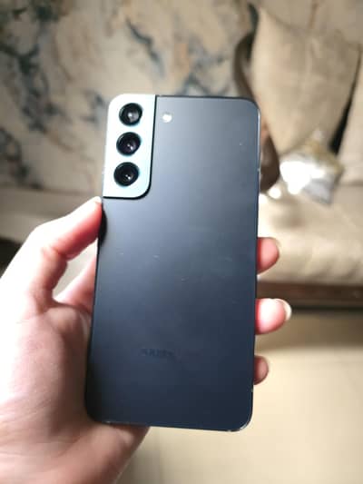 Samsung  galaxy S22.