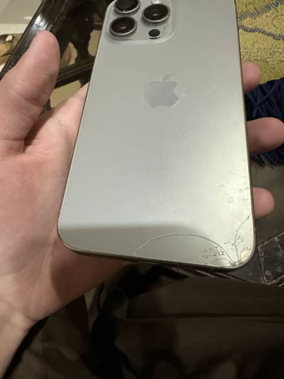 iPhone 15 pro max jv,89 bh,256 gb ,natural,minor back crack