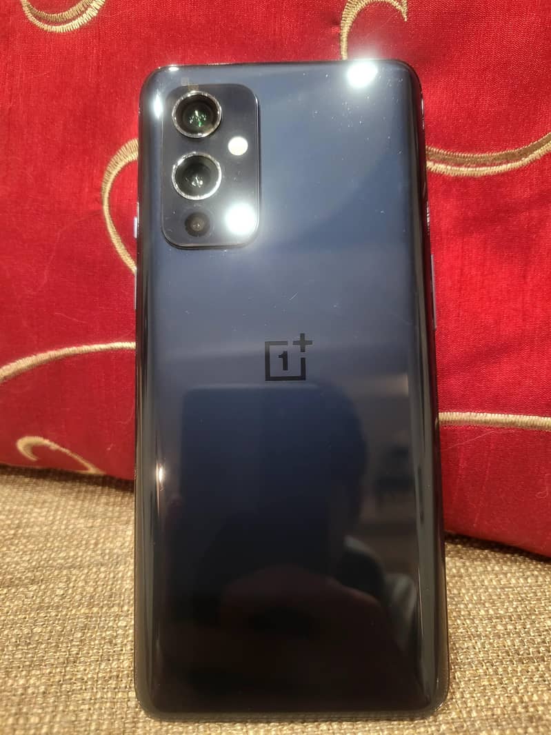 OnePlus 9 8/128 0