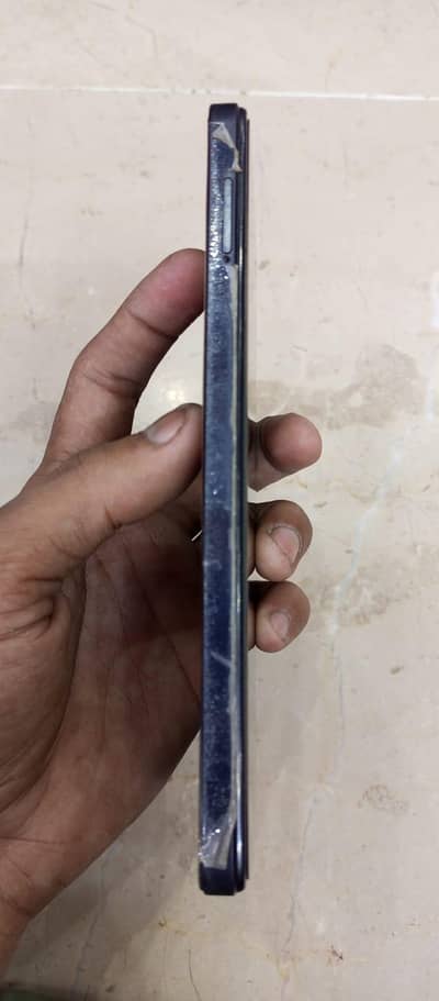 ok sat ha Ram 8 plus 8  Rom 128