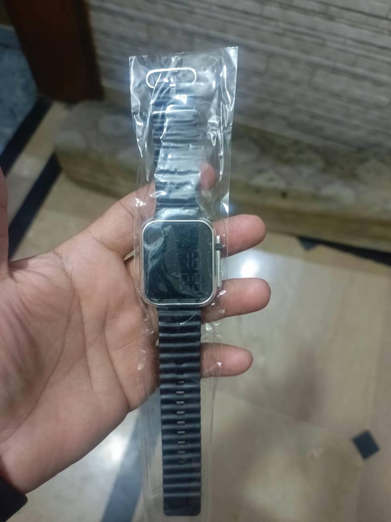 new digital watch 0