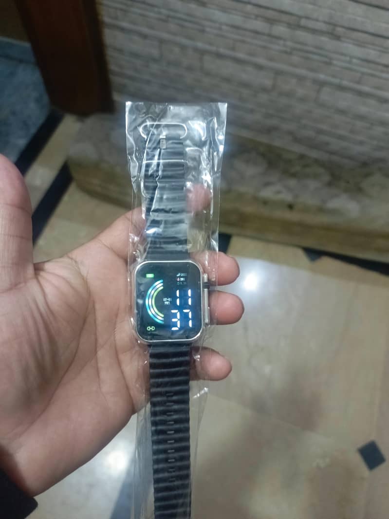 new digital watch 1