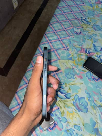 Iphone 14 jv total geniun water pack all okay 86 battery health