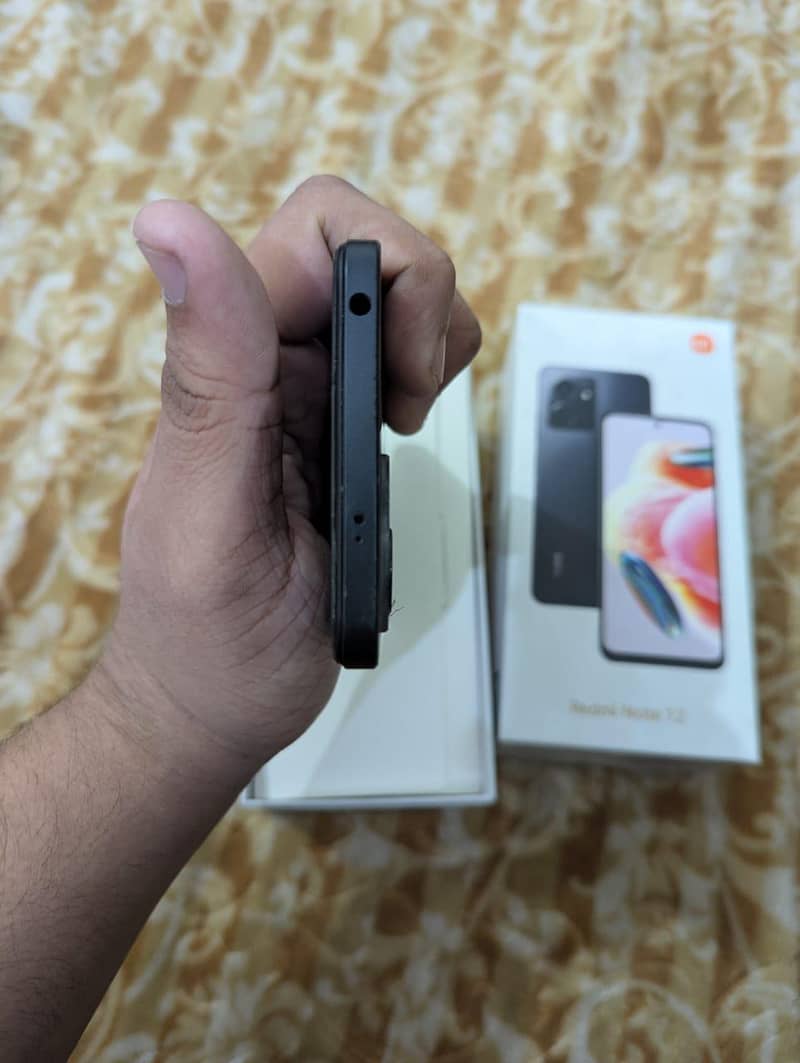 Redmi note 12. . . . . . . 1