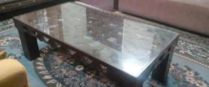 Very beautiful heavy carved center table 03335138001