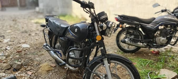 Suzuki 150 2013 with elarim and gurd and new front and back tyres