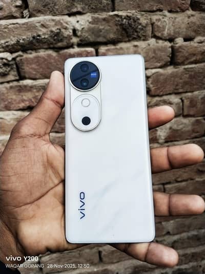 vivo v40 condition 10. . . 10. . . . . Warranty 2 Month