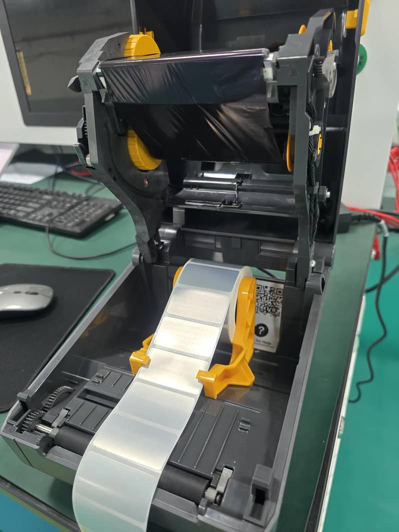 ZEBRA ZD220 Barcode Printer 1