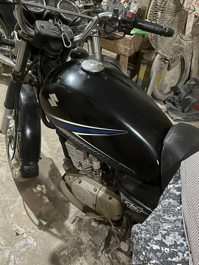 Suzuki gs 150