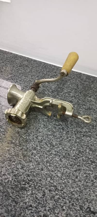 Manual Meat Mincer/Qeema Machine (Iron) | Heavy Duty | Durable