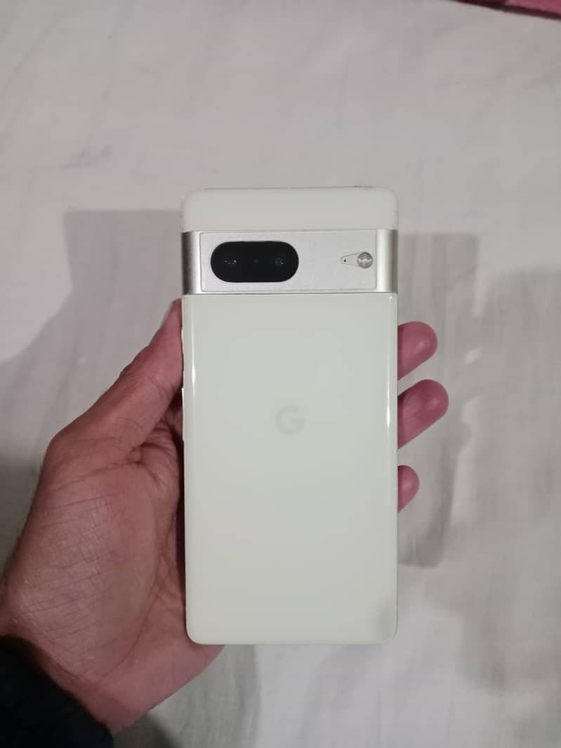 Google Pixel 7 3