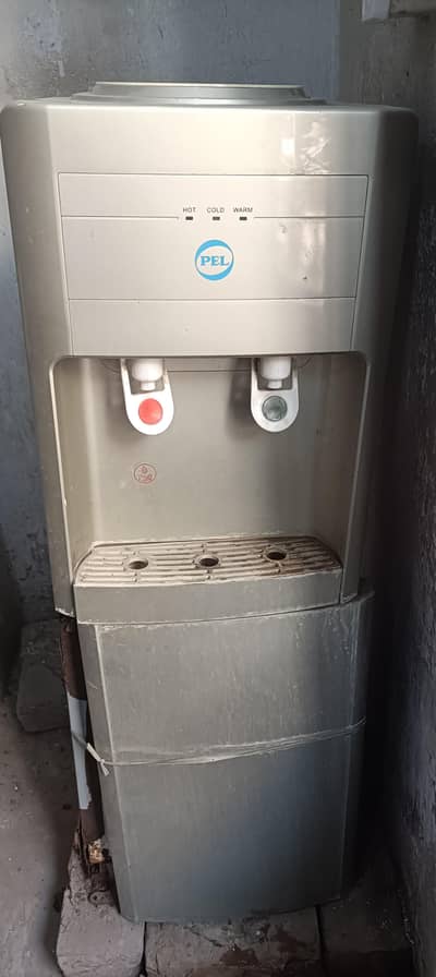 Pel Water Dispenser