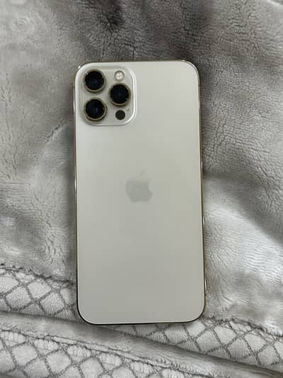 12 Pro Max 128 GB Golden Color Dessert Titanium