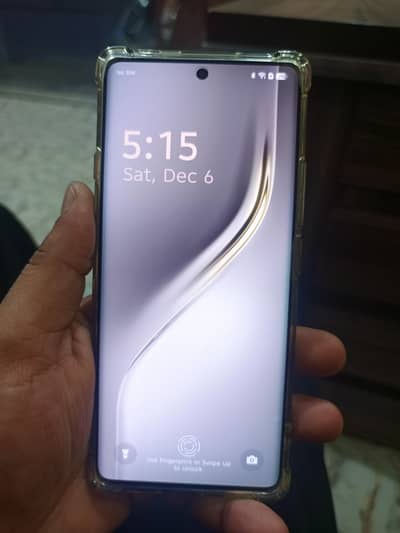 techno canon 40 pro  8+5/256