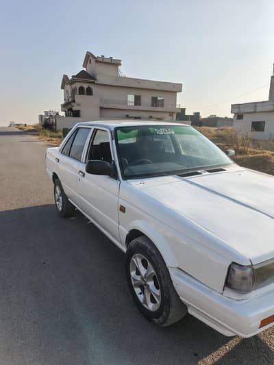 Nissan sunny 4.80L