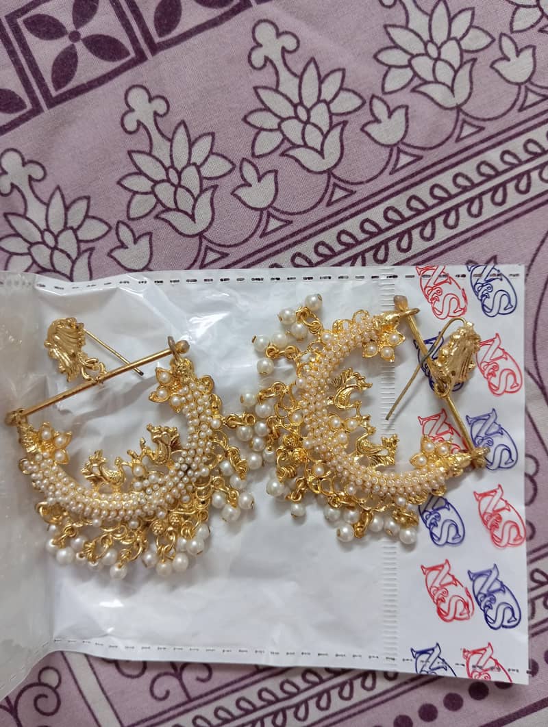 earings 0