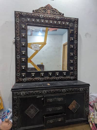 Heavy Fancy Dressing Mirror with 2 Matching Side Tables