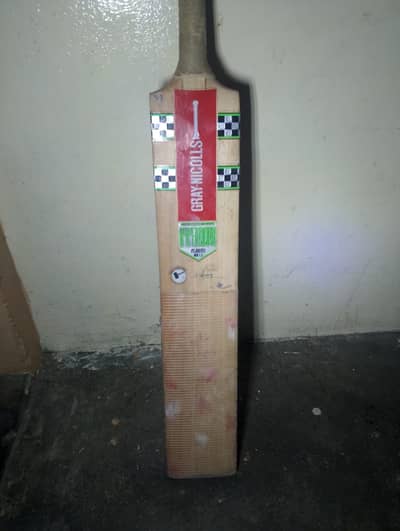 GRAY-NICOLLS BAT