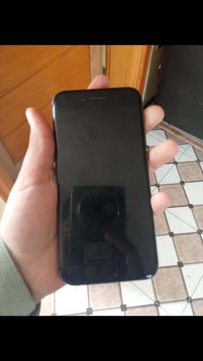 iphone 8 in. taxila cannt