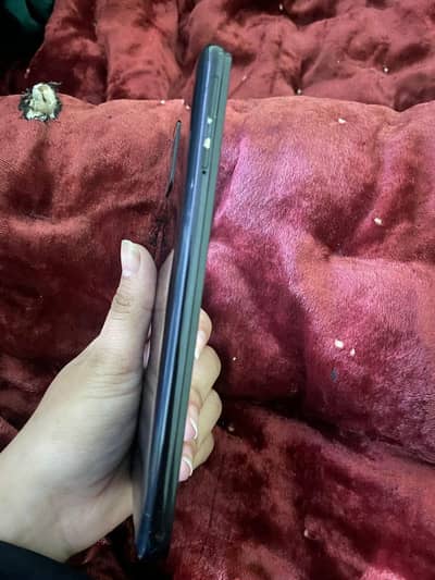 samsung A31.4 gb and 128 gb.